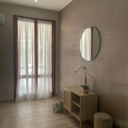 Central Apartment アヴォラ